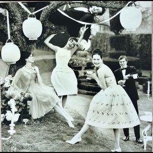 🍾Vintage Card Print The Vogue Collection Wall Art